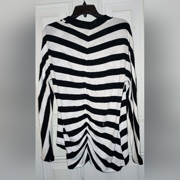 Allen B. Cardigan - Picture 3 of 3